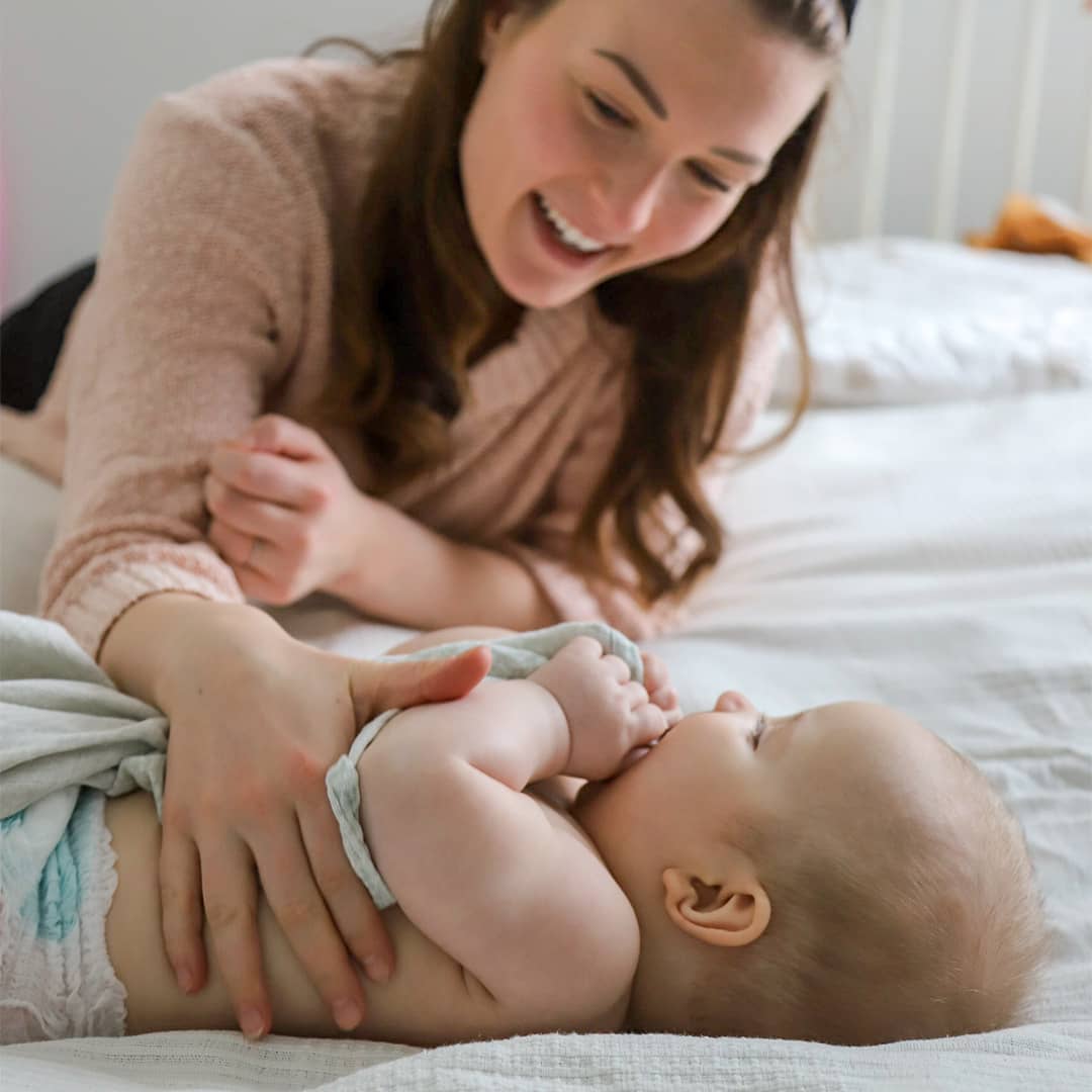 Vauvahoivan lempeät ja luotettavat ammattilaiset hoitavat vauvaasi silloin, kun tarvitset apua arkeen.