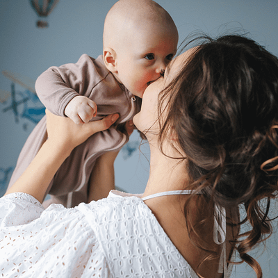 Postpartumhoiva – Äiti & vauva hoito (60 min)