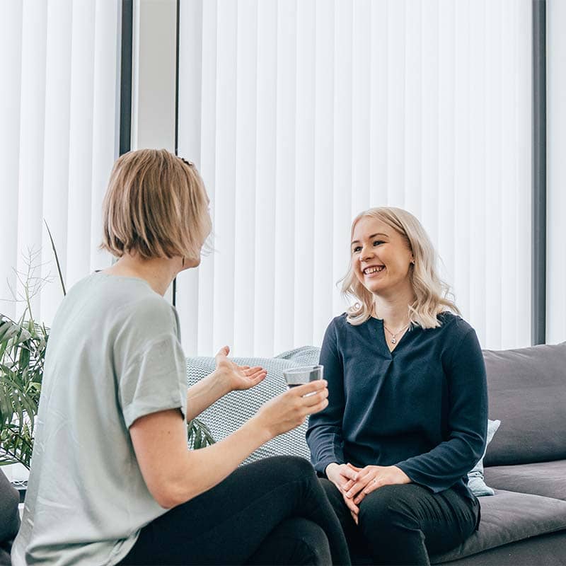 Äidin Kokonaisvaltainen Hyvinvointipaketti on 2kk:n pituinen valmennus hyvinvointisi tasojen kasvattamiseen äitiarjessa.